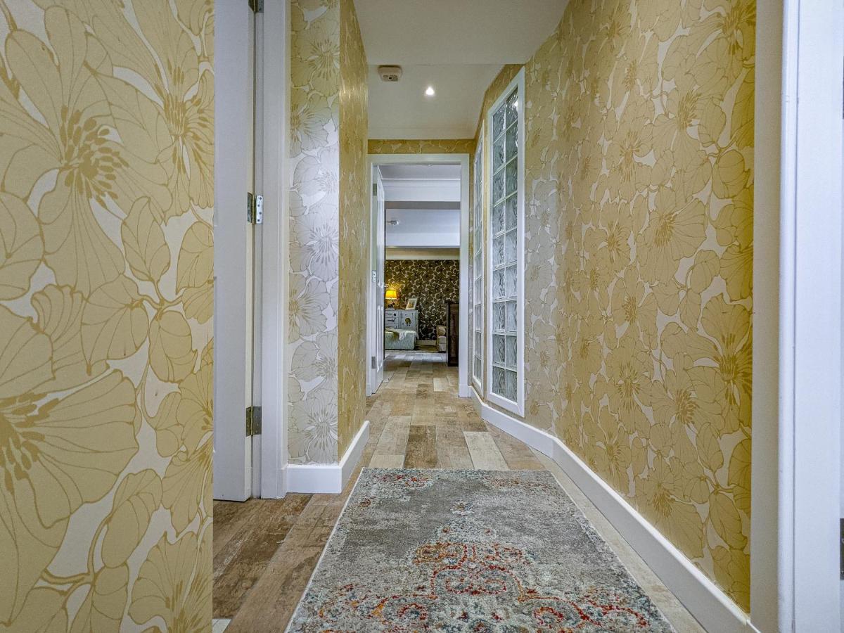Beautiful Listed Flat With Private Garden, Birnam Lejlighed Eksteriør billede