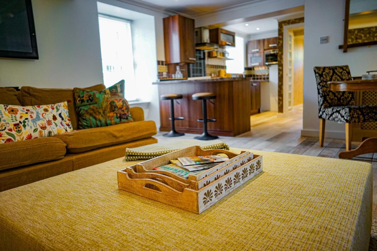 Beautiful Listed Flat With Private Garden, Birnam Lejlighed Eksteriør billede
