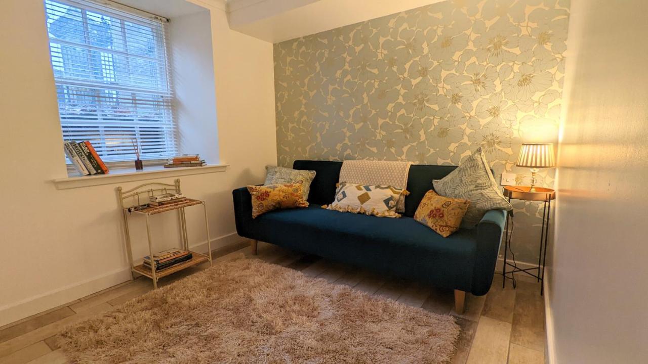 Beautiful Listed Flat With Private Garden, Birnam Lejlighed Eksteriør billede